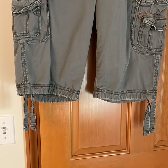 Union Bay Cargo Shorts men’s size 32 - Picture 3 of 11